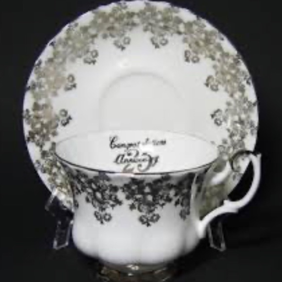 Royal Albert “Congratulations 25 Anniversary”Tea Cup and Saucer Set England 🆕 - Picture 6 of 14